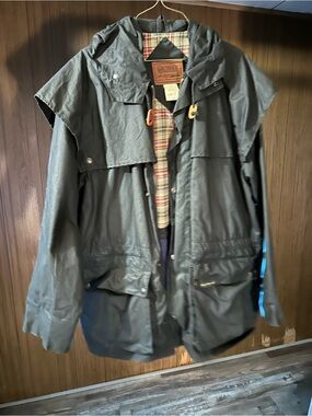 Men's medium Outback Trading Company swagman Hooded oilskin Raincoat in Black